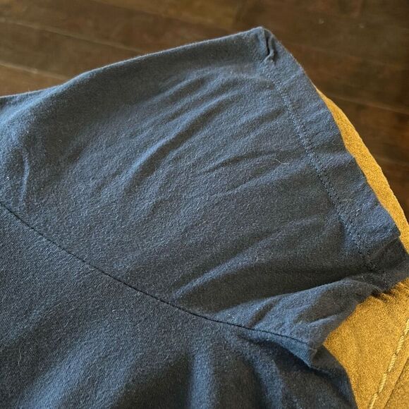 Men's Atlanta Braves Nike Navy 2021 NL East Division Champions T-Shirt. Large - Picture 5 of 6